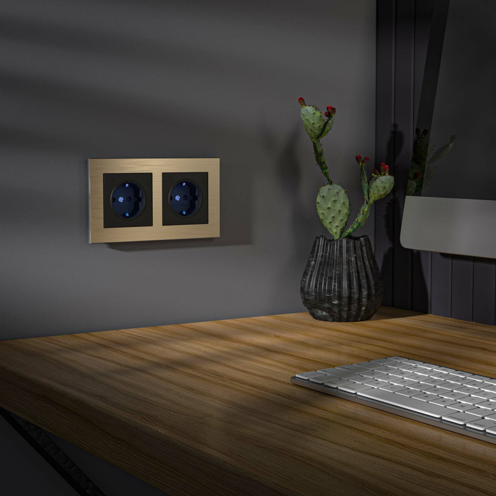 Розетка с подсветкой (черный матовый) W1171408