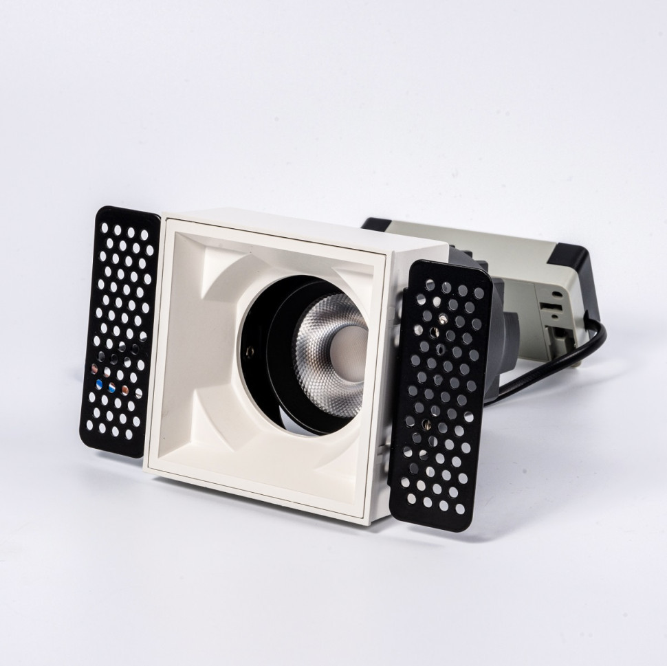 Встраиваемый светильник Fiberli 302T75 (квадратная рамка) 12130206