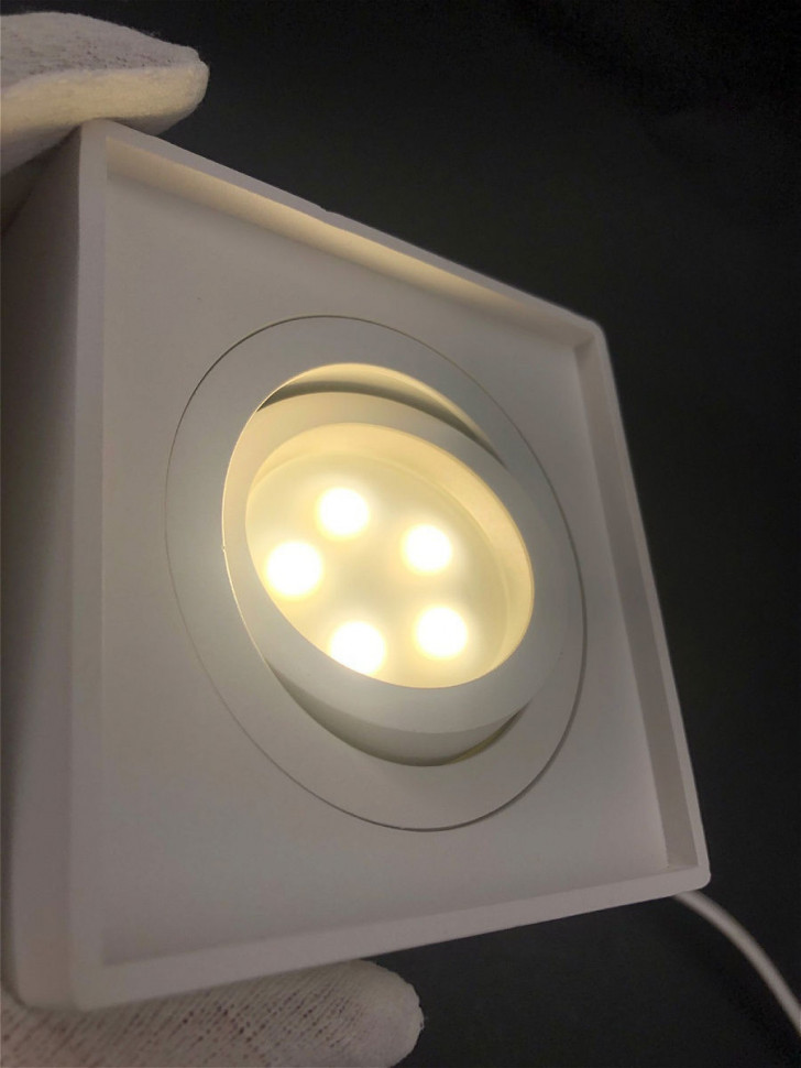 Накладной светильник Elvan NLS-507SQ/1-GU10-Wh