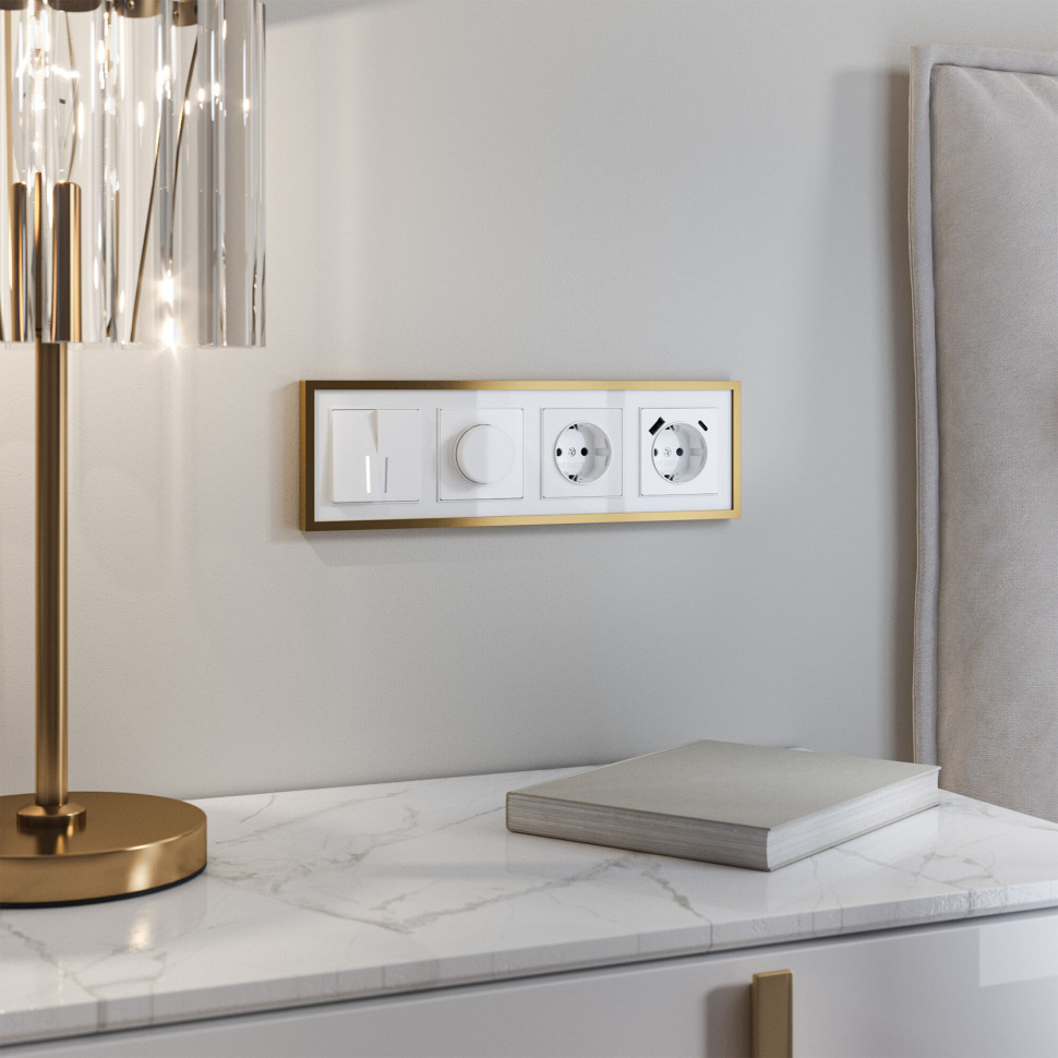 W0042853/ Рамка на 4 поста Baguette (белый/золотистая латунь) W0042853