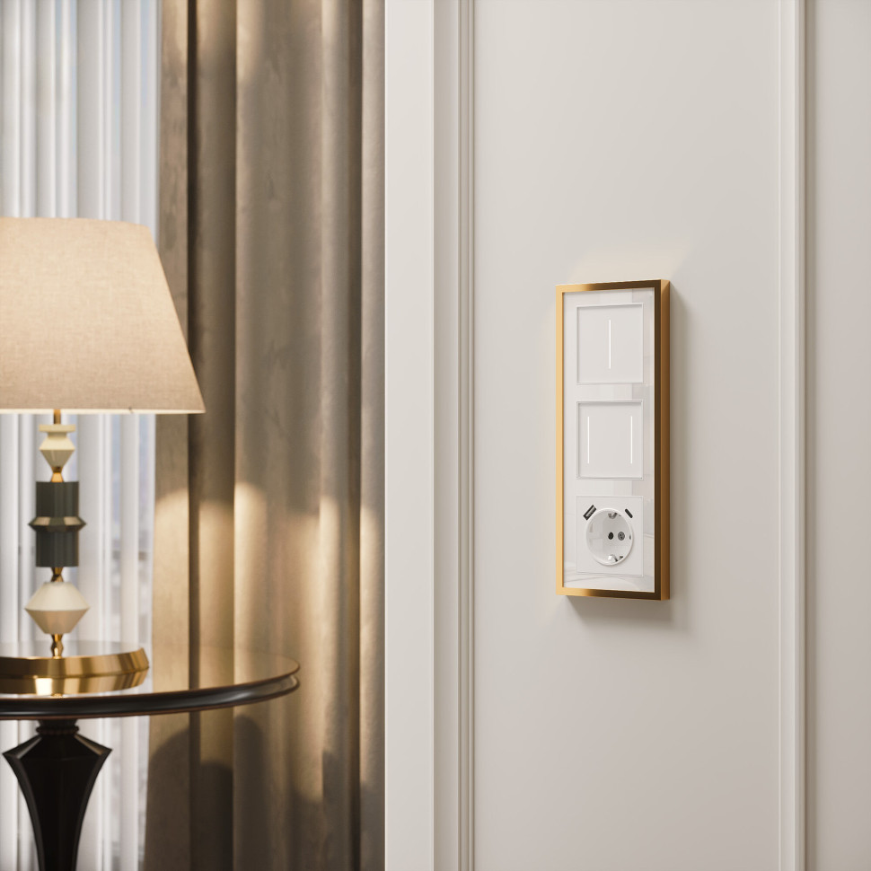 W0032853/ Рамка на 3 поста Baguette (белый/золотистая латунь) W0032853