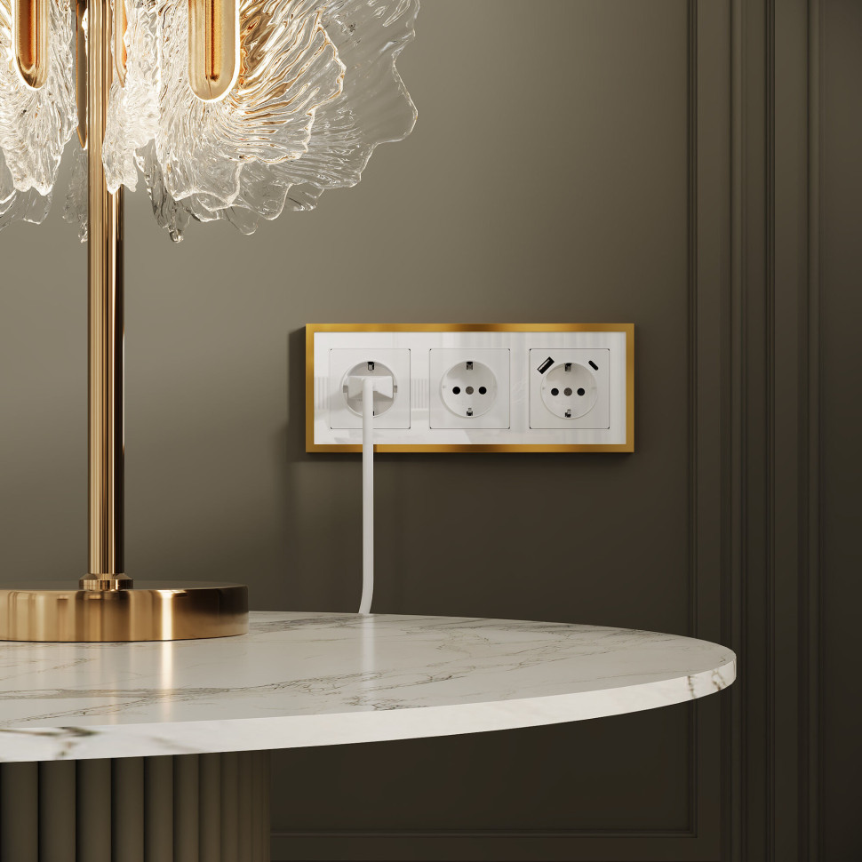 W0032853/ Рамка на 3 поста Baguette (белый/золотистая латунь) W0032853