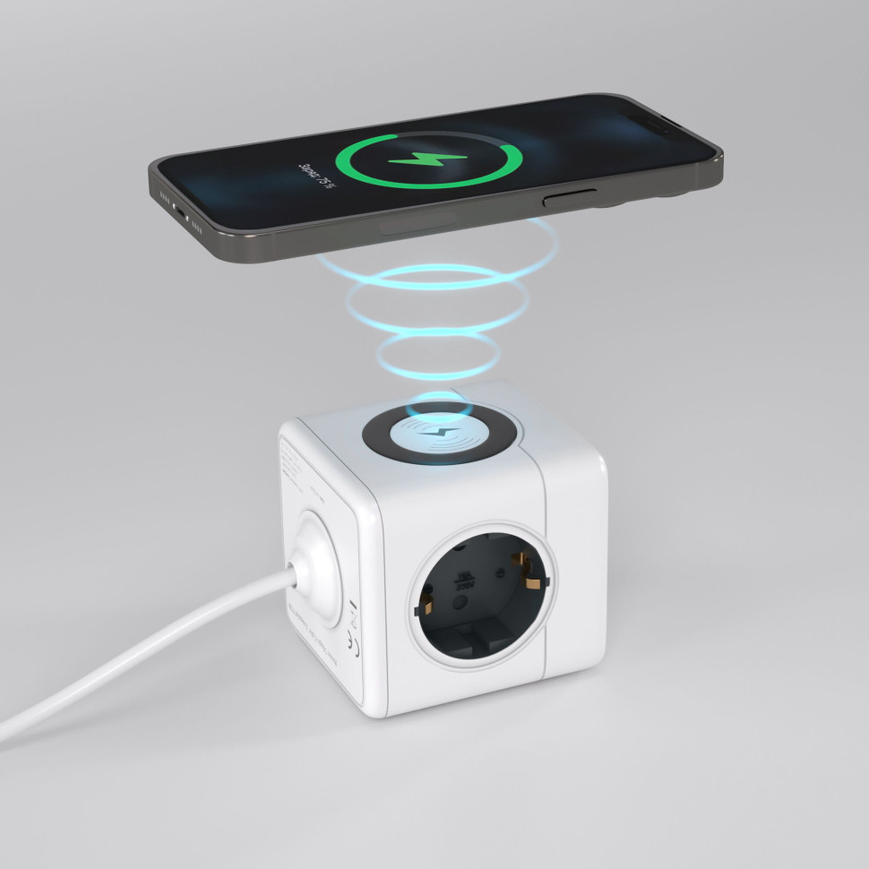 Розеточный блок 3-местный + 3×USB + беспроводная зарядка W6513501