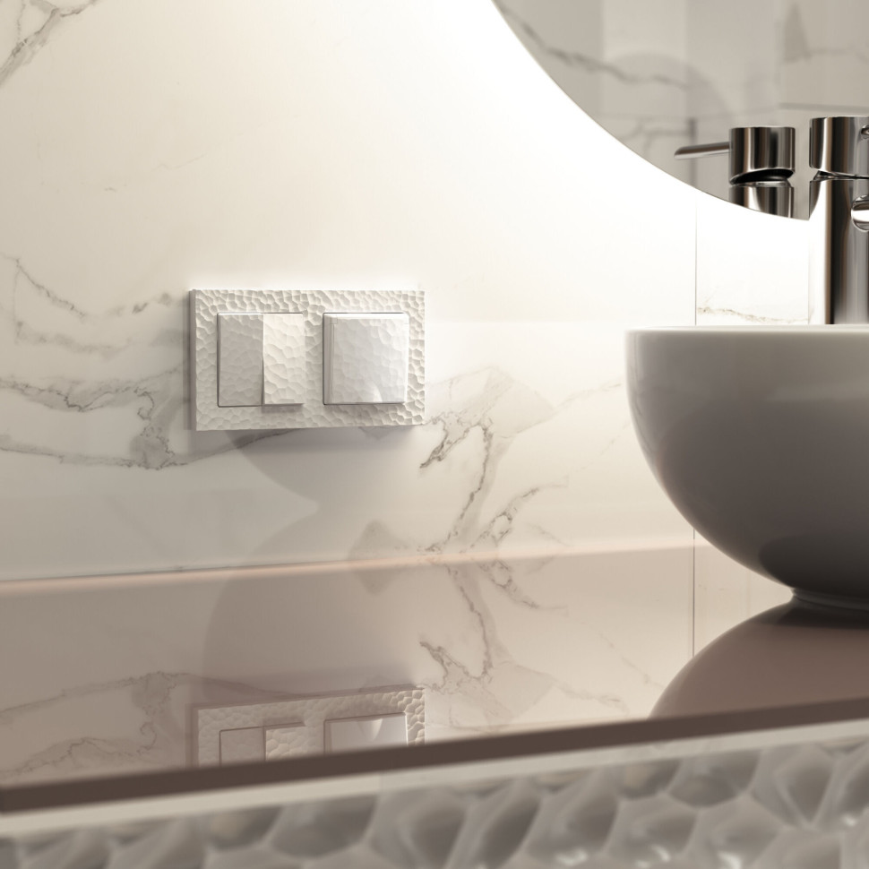 Розетка влагозащ. с зазем. с защит. крышкой и шторками (Hammer белый) W1271201