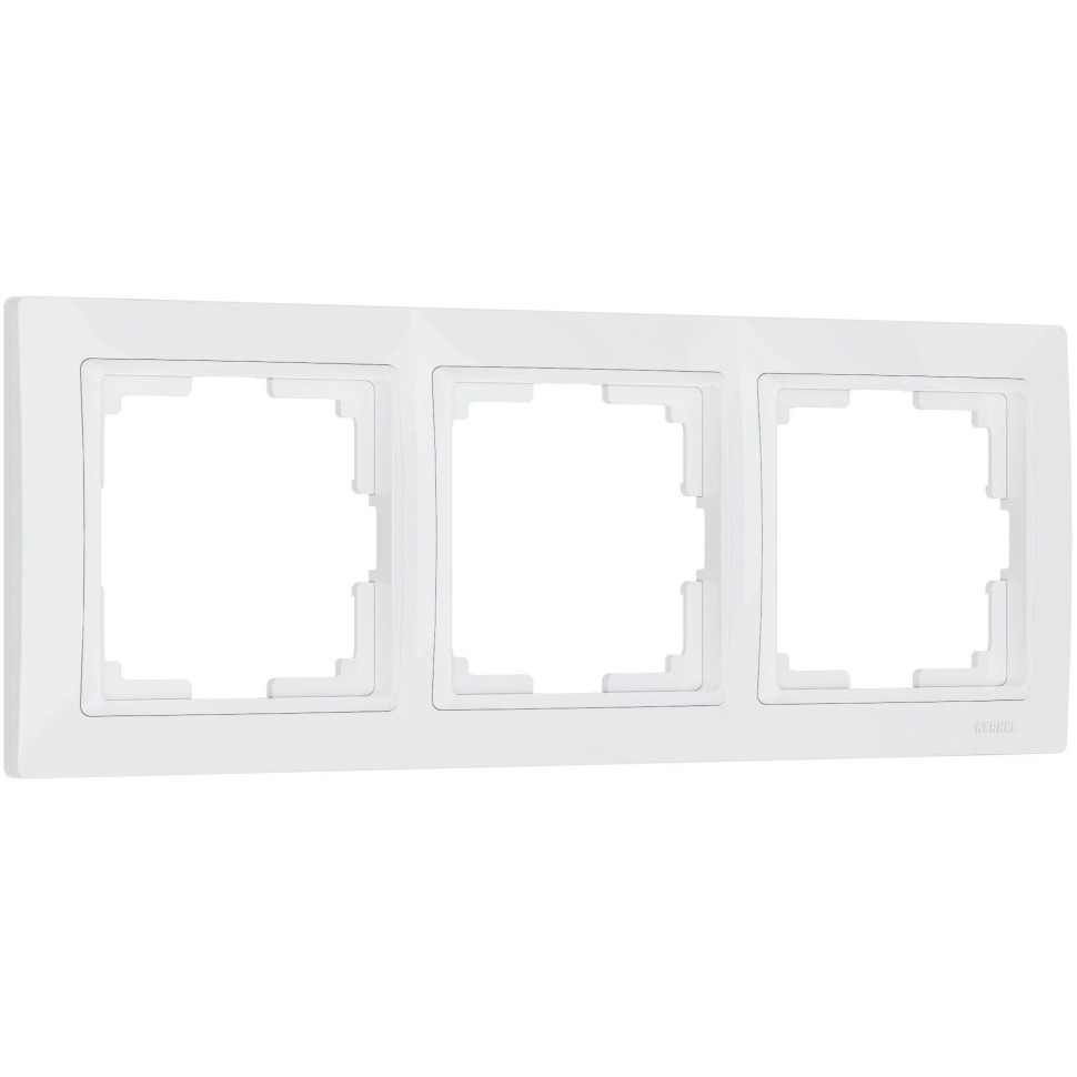 Рамка из поликарбоната на 3 поста Snabb Basic белый W0032001