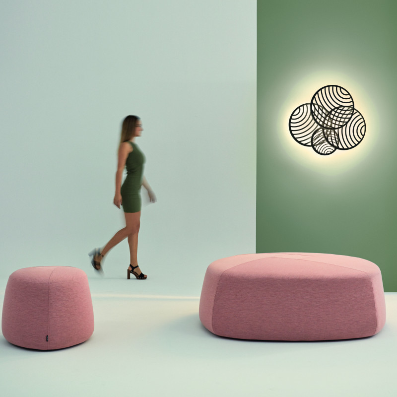 Лампа светодиодная Voltega E14 7W 3000K свеча 7230