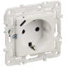 IEK SKANDY Розетка с заземлением с защитными шторками 16А с USB C 18Вт SK-R17W арктический белый , SK-R14-16-U14-018-K0