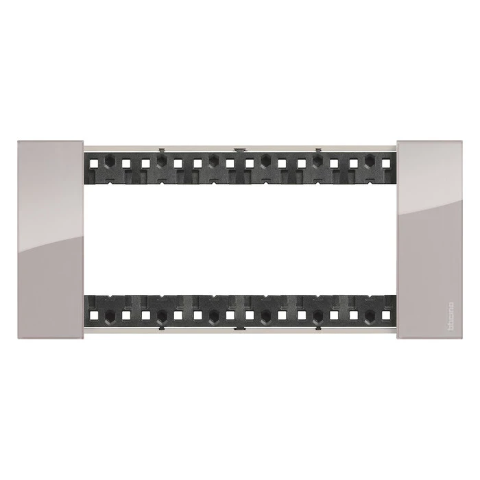 Рамка на 6 модулей с суппортом итальянский стандарт Bticino Living Now аура 