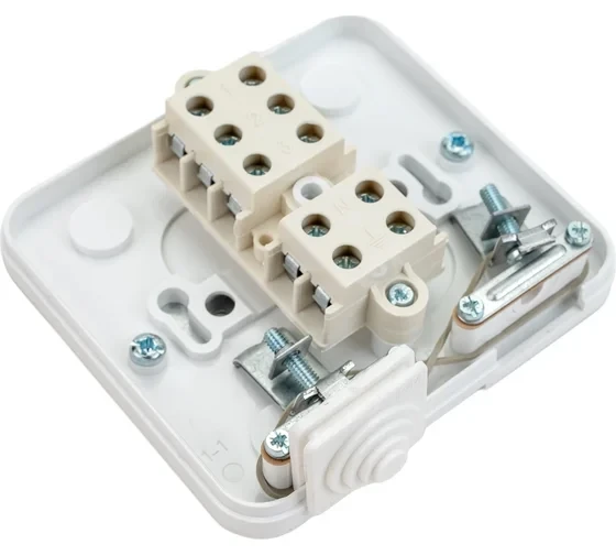 Systeme Electric Коробка клеммная IP44 монт.пл., КР.Л. (5Х6, 0 мм2, 380В, 40А) KLK-5S
