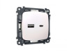 Комплект механизма розетки OMEGA MO211010 Жемчуг 2USB A+C 20W быстрая зарядка QUANT