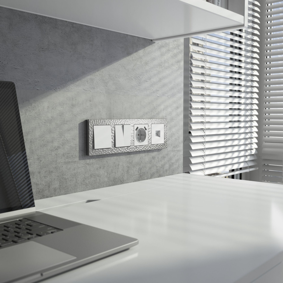 Рамка из поликарбоната на 4 поста Hammer серебряный W0042406