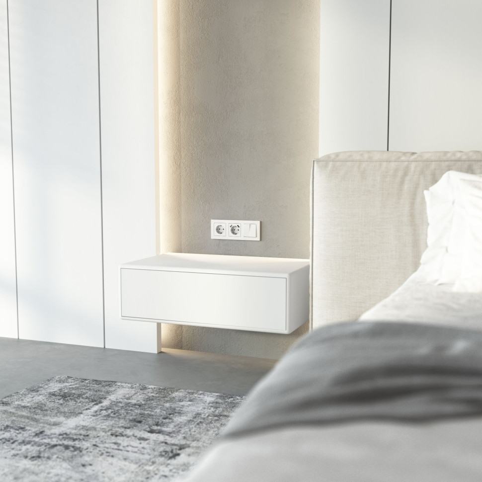 Рамка из поликарбоната на 3 поста Hammer белый W0032401