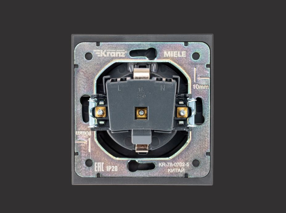 KRANZ Розетка STRONG 1-ая с/з с/у, со шторками и крышкой 16А антрацит KR-78-0702-5