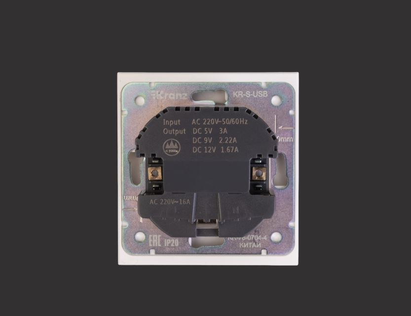 KRANZ Розетка STRONG 1-ая с/з с/у з/ш 16А с USB A+C быстрой зарядки 5В/3А жемчуг KR-78-0704-4