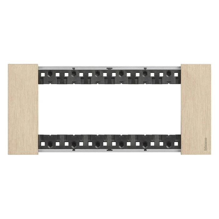 Рамка на 6 модулей с суппортом итальянский стандарт Bticino Living Now золото 