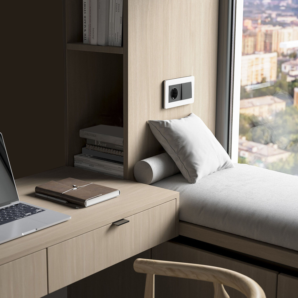 Розетка с заземлением и шторками (черный матовый) W1171108