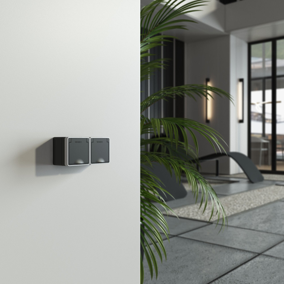 Розетка влагозащ. с зазем. с защит. крышкой и шторками Gallant черный с серебром W5071234 W5071234