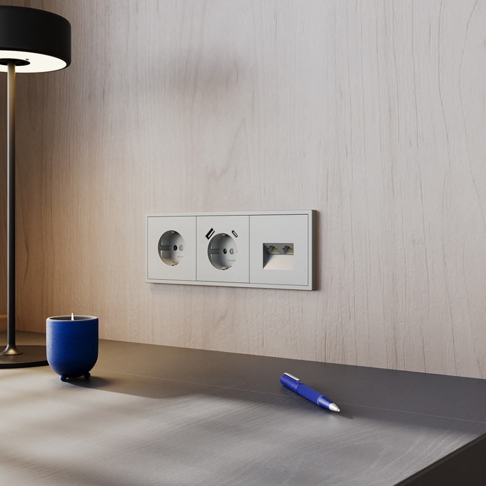 Розетка встраиваемая VOLTUM S70 с заземлением и защитными шторками, 16А, с USB, A+С, (сталь) VLS040505