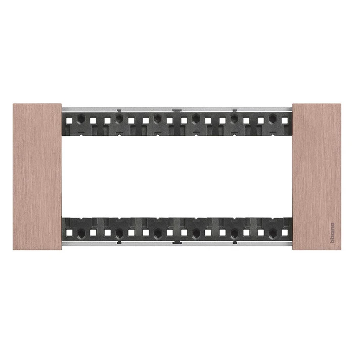 Рамка на 6 модулей с суппортом итальянский стандарт Bticino Living Now медь 