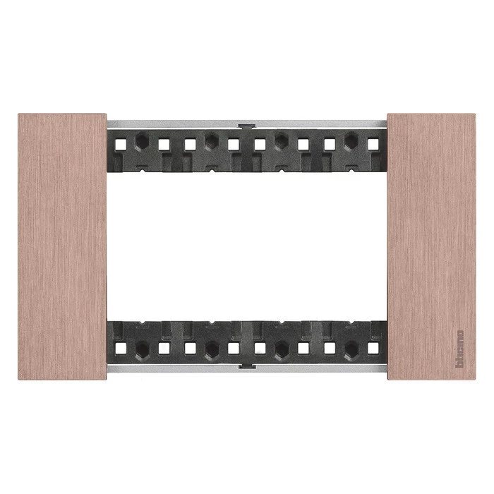 Рамка на 4 модуля с суппортом итальянский стандарт Bticino Living Now медь 