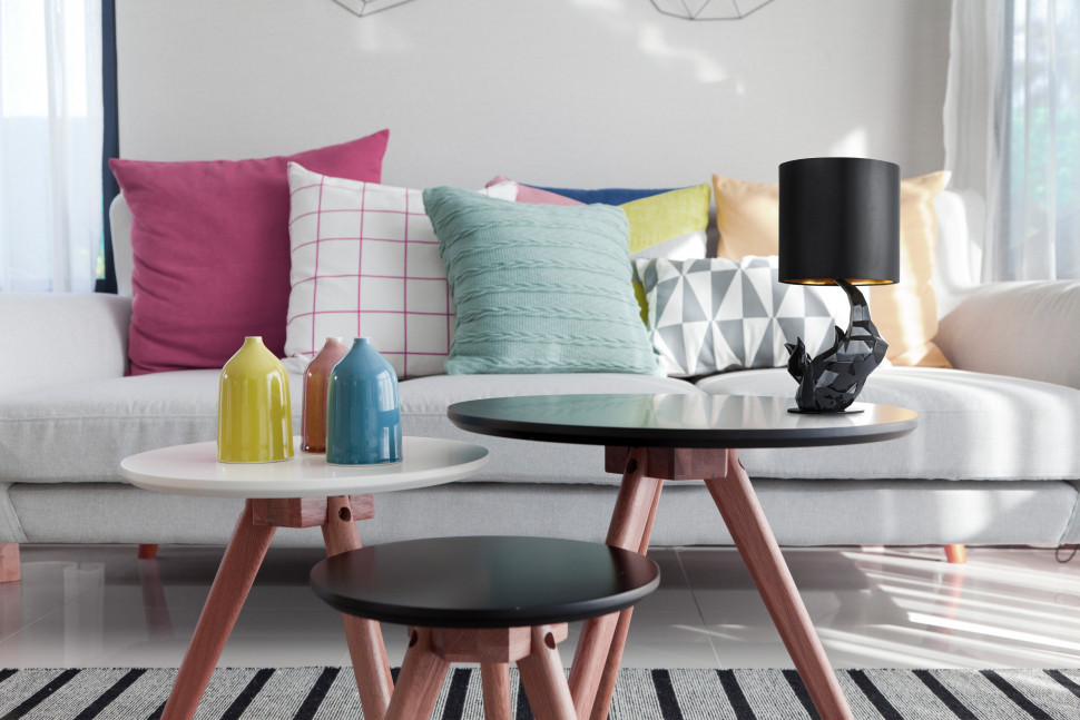 Настольный светильник Maytoni MOD470-TL-01-B