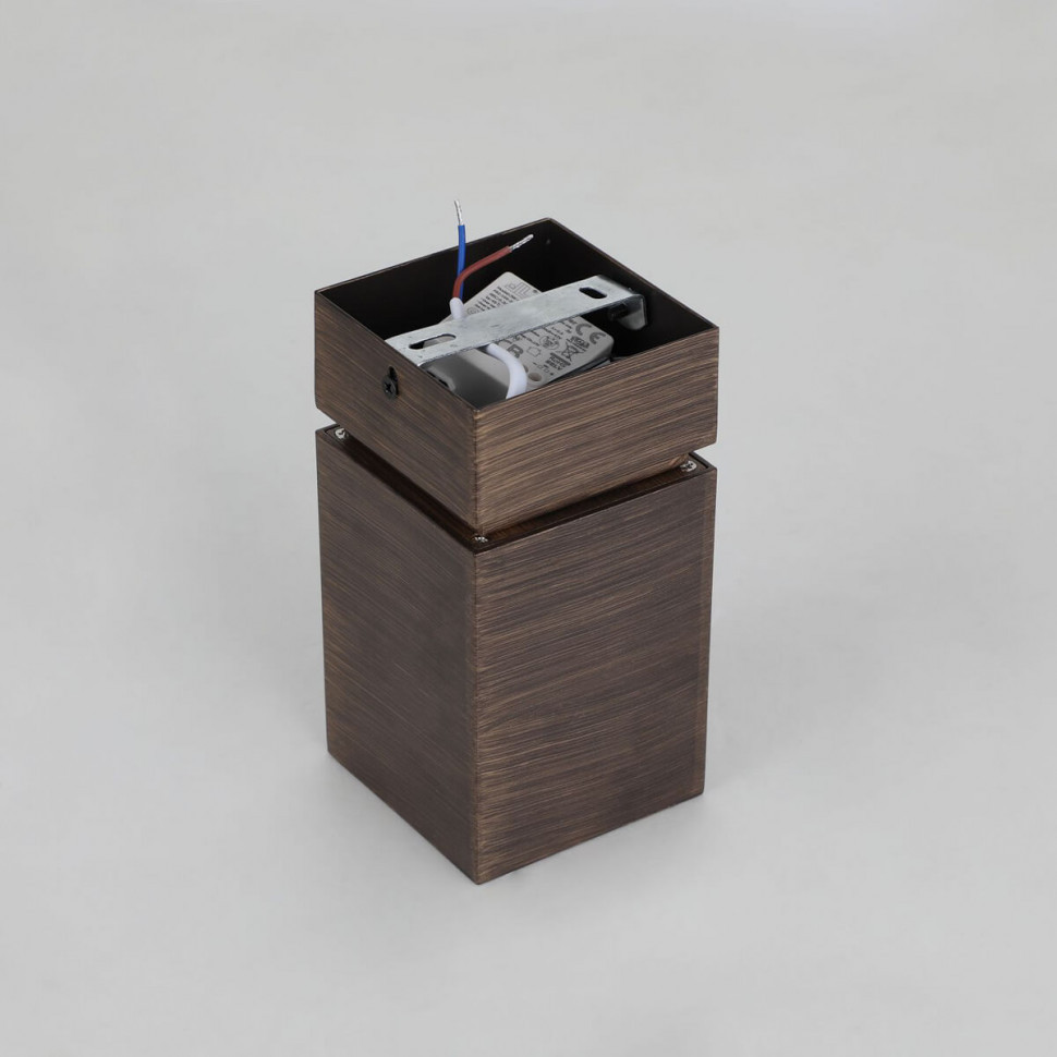 Накладной светильник Favourite Retro 2794-1U