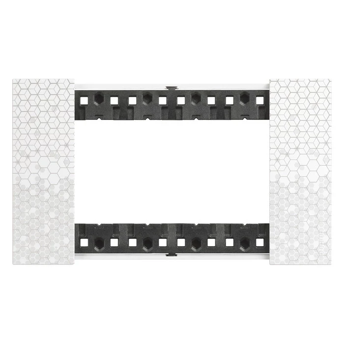 Рамка на 4 модуля с суппортом итальянский стандарт Bticino Living Now пиксель 