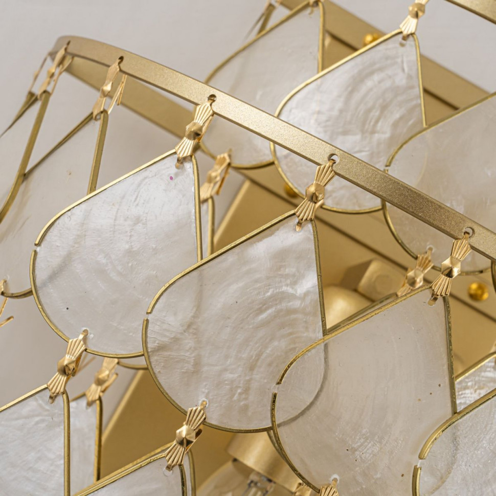 Настенный светильник Favourite Mollitia 4763-1W