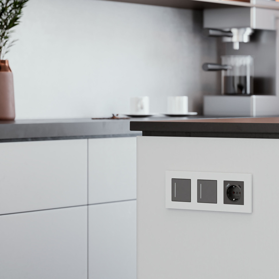 Рамка из поликарбоната на 3 поста Slab белый софт W0032961