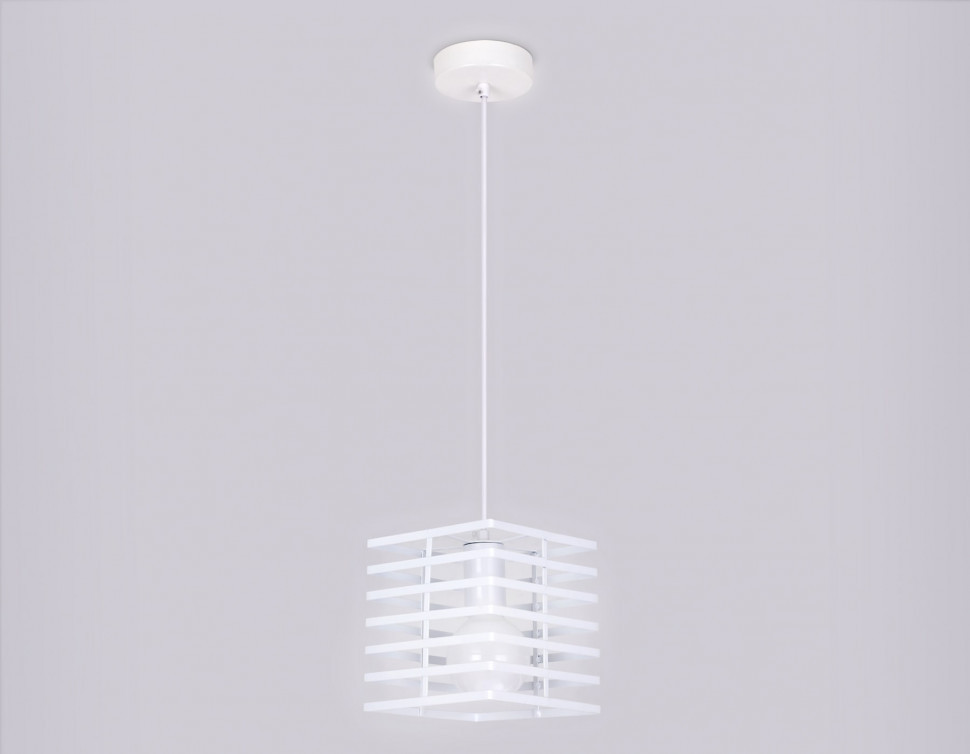 Подвесной светильник Ambrella Light Traditional TR8410