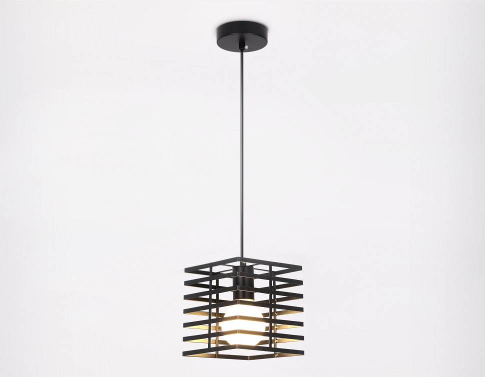 Подвесной светильник Ambrella Light Traditional TR8411