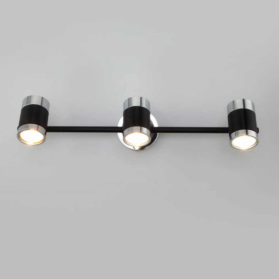 Настенный светильник с поворотными плафонами 20058/3 перламутровый сатин