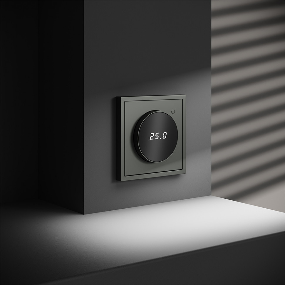 Терморегулятор электронный VOLTUM S70 с индикацией и датчиком, для теплого пола, (титан) VLS070106