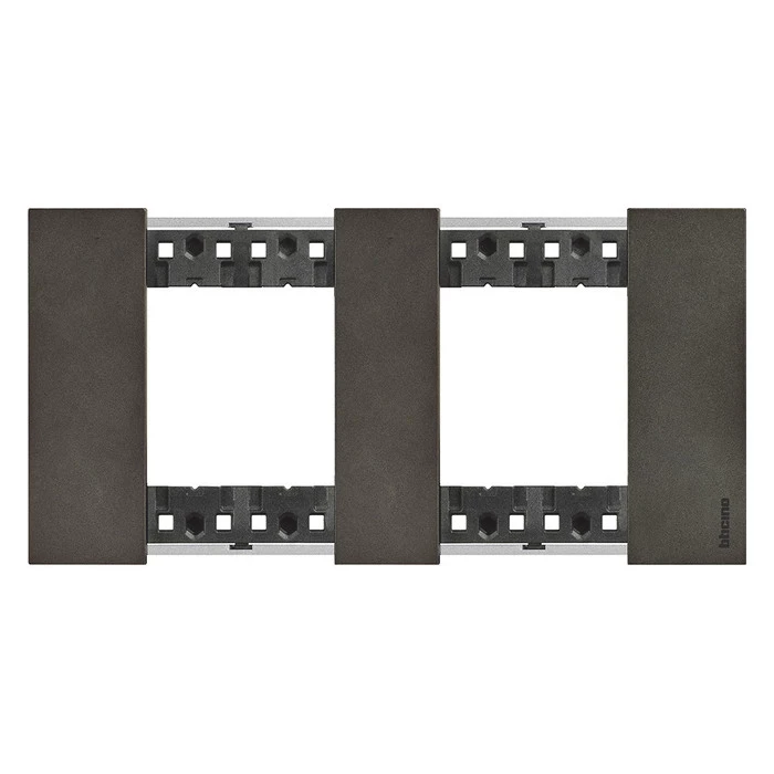 Рамка двойная (2+2 мод) без суппорта немецкий стандарт Bticino Living Now космос