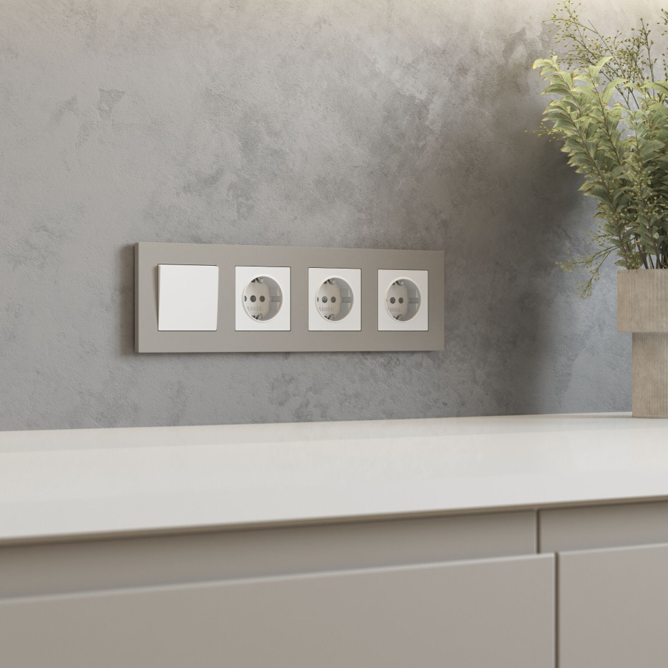 W0042917/ Рамка на 4 поста Slab (дымчатый софт) W0042917