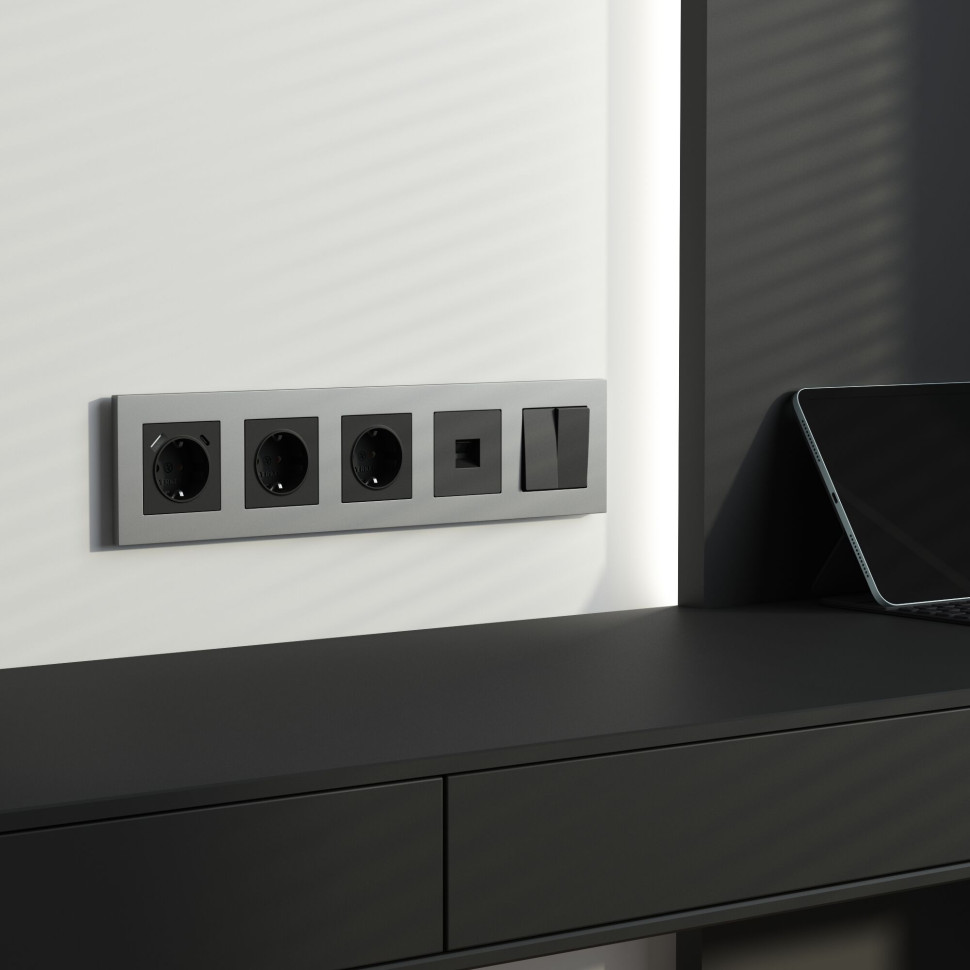 Рамка из поликарбоната на 5 постов Slab серебро софт W0052965