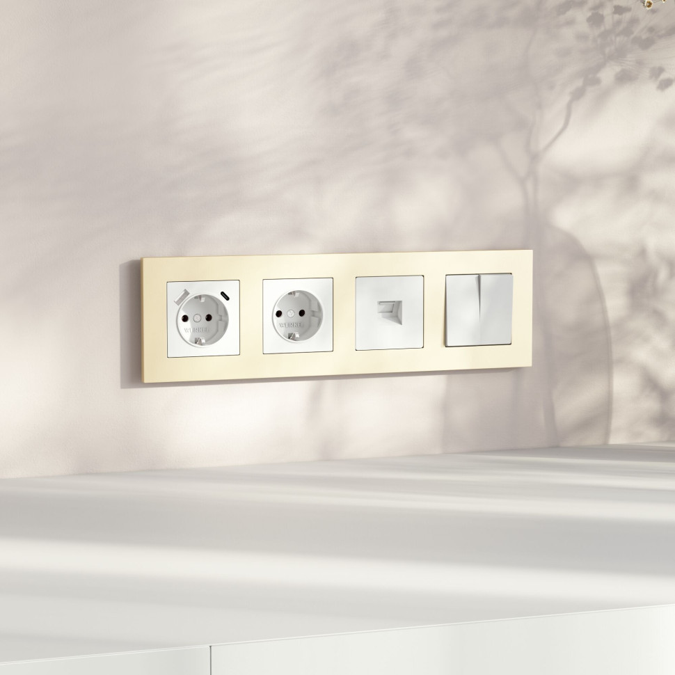 W0042911/ Рамка на 4 поста Slab (шампань софт) W0042911