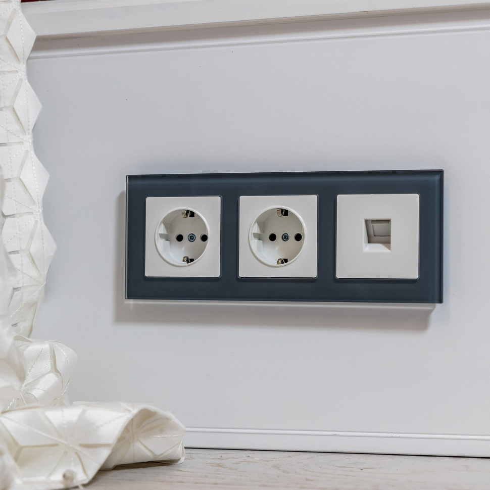 Телефонная розетка RJ-11 (белая) W1182001