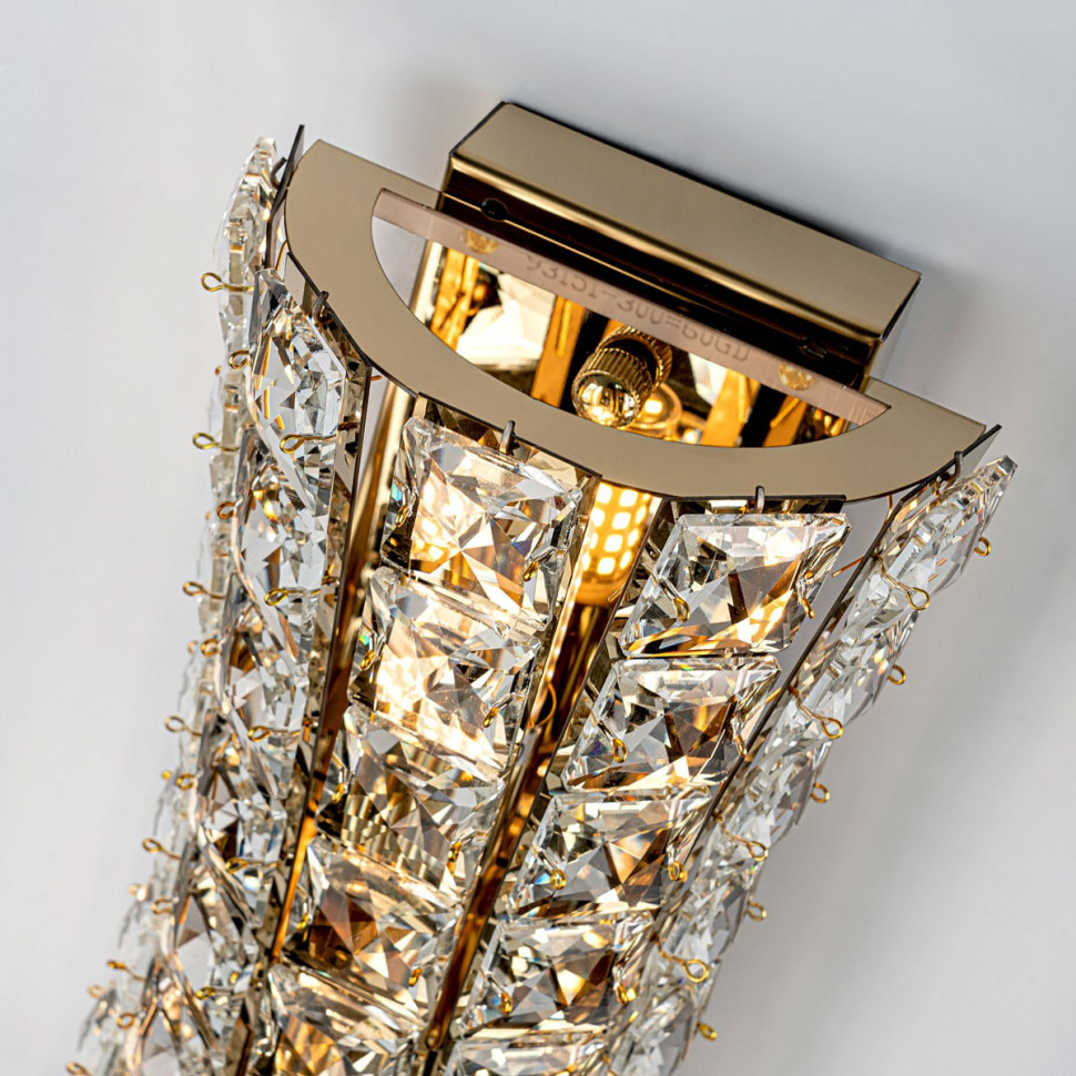 Настенный светильник Modelux ML.557.02 GD