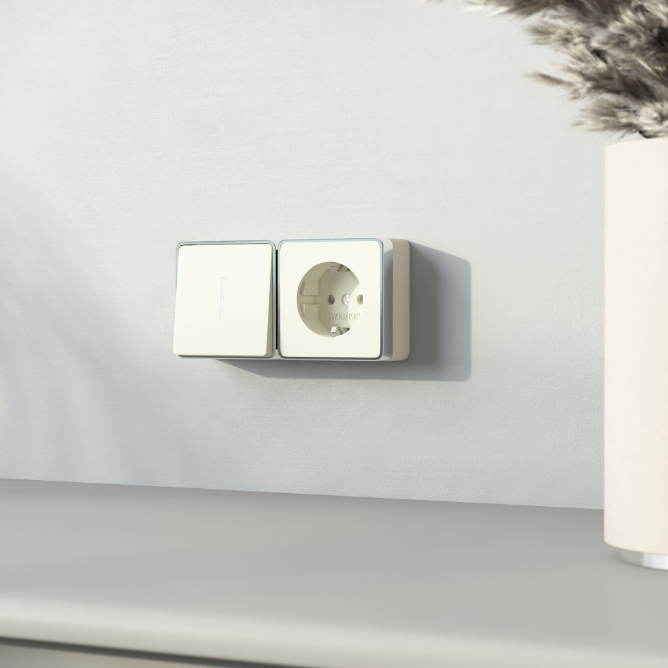 Розетка с заземлением Gallant слоновая кость W5071003