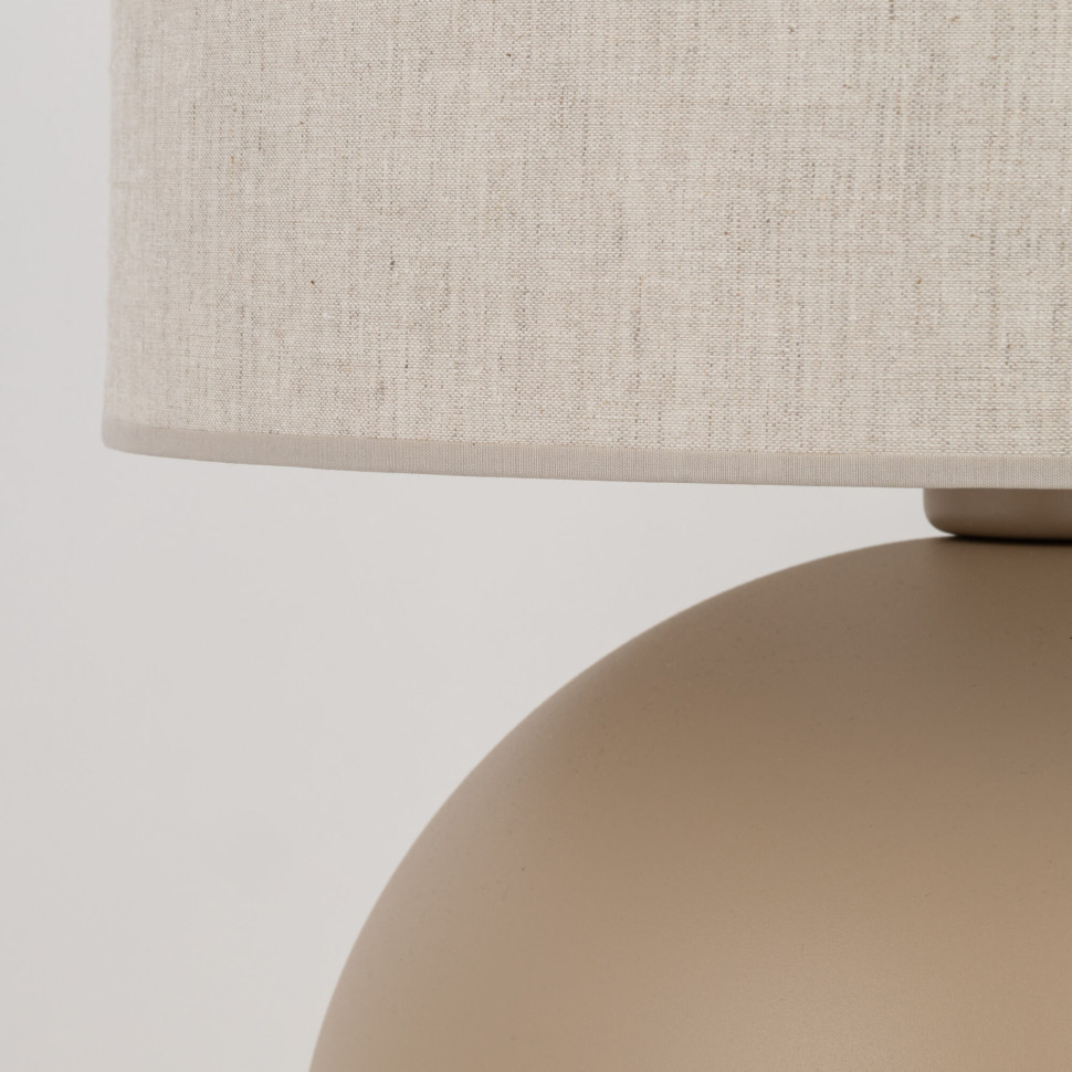 Настольный светильник с тканевым абажуром 16194 Tami