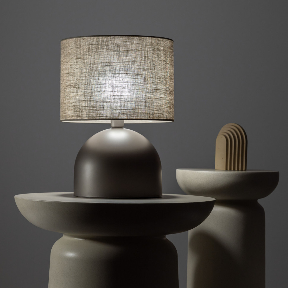 Настольный светильник с тканевым плафоном 16195 Tami