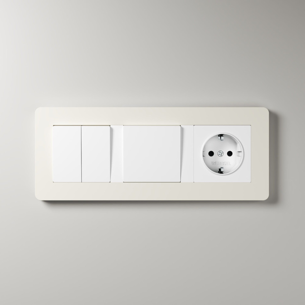 Рамка из поликарбоната на 3 поста Split айвори/белый, soft-touch W0033066